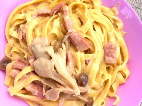 キャンプで楽しく、激ウマ！！クリームパスタ♪